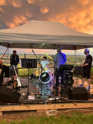 Cizí peří koncert