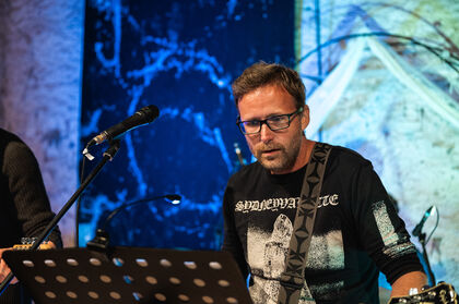 Cizí peří koncert