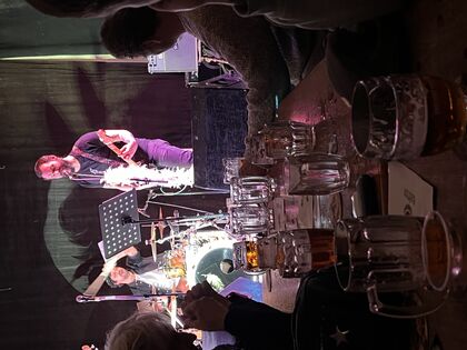 Cizí peří koncert